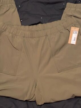 Eddie Bauer Outdoor Pants